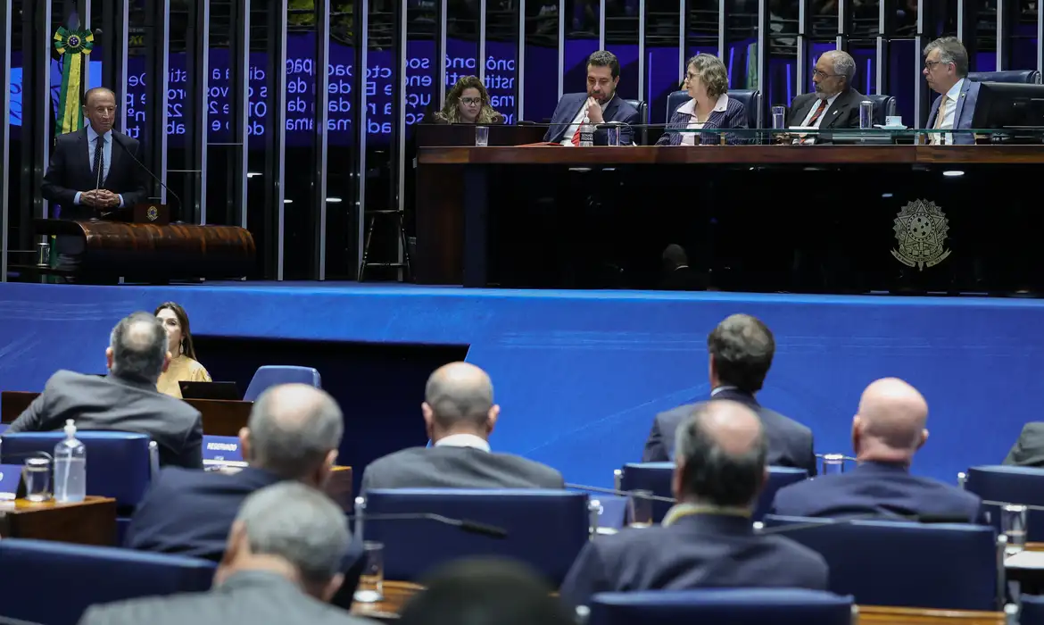 Fim da escala 6x1: o que muda em folgas, feriados e horas extras?